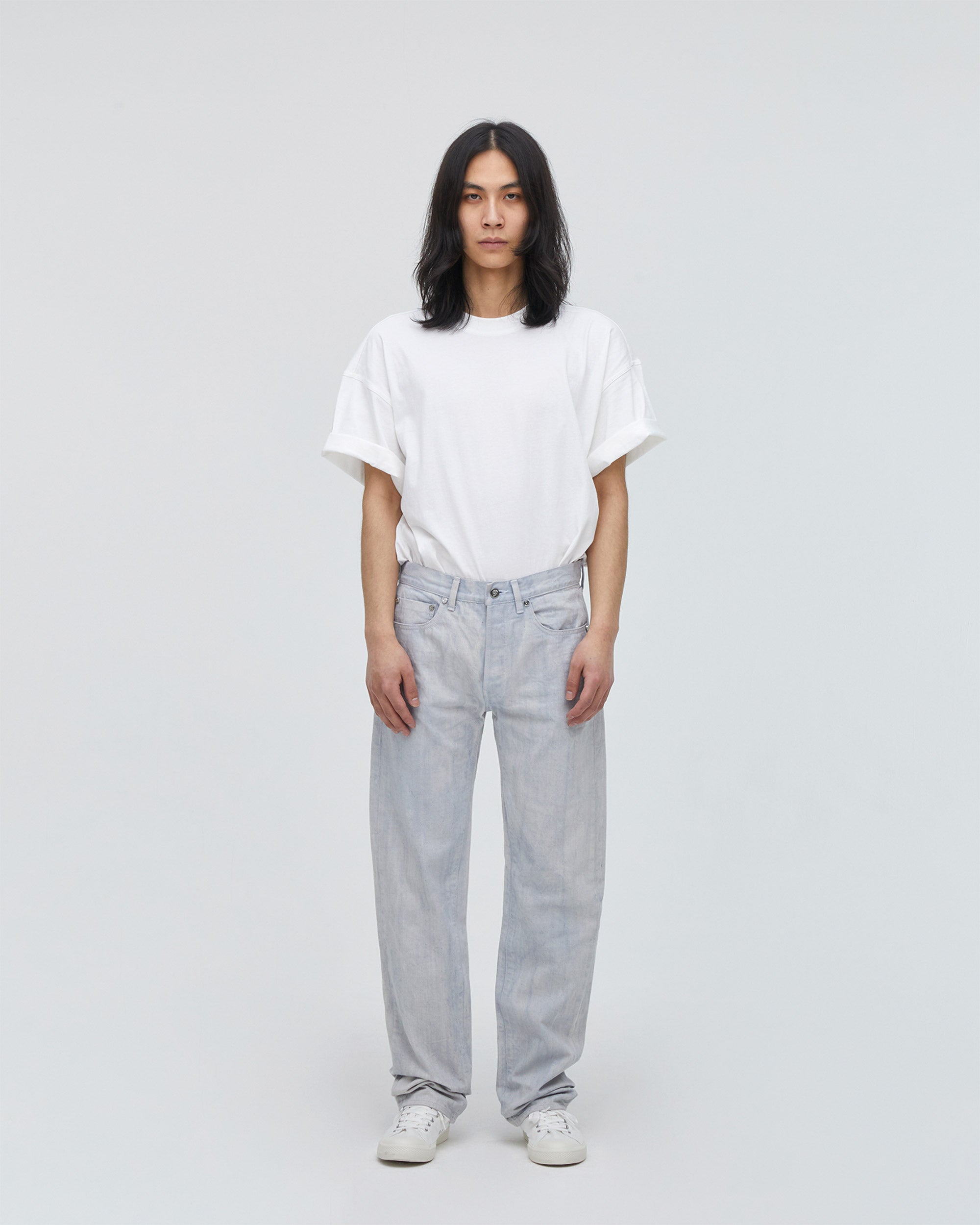 Standard Straight MODEL<br>フロントフィットスタイル<br>股下にスッキリと美しい三角形が見えるようにマチを施し立体的に仕上げています。