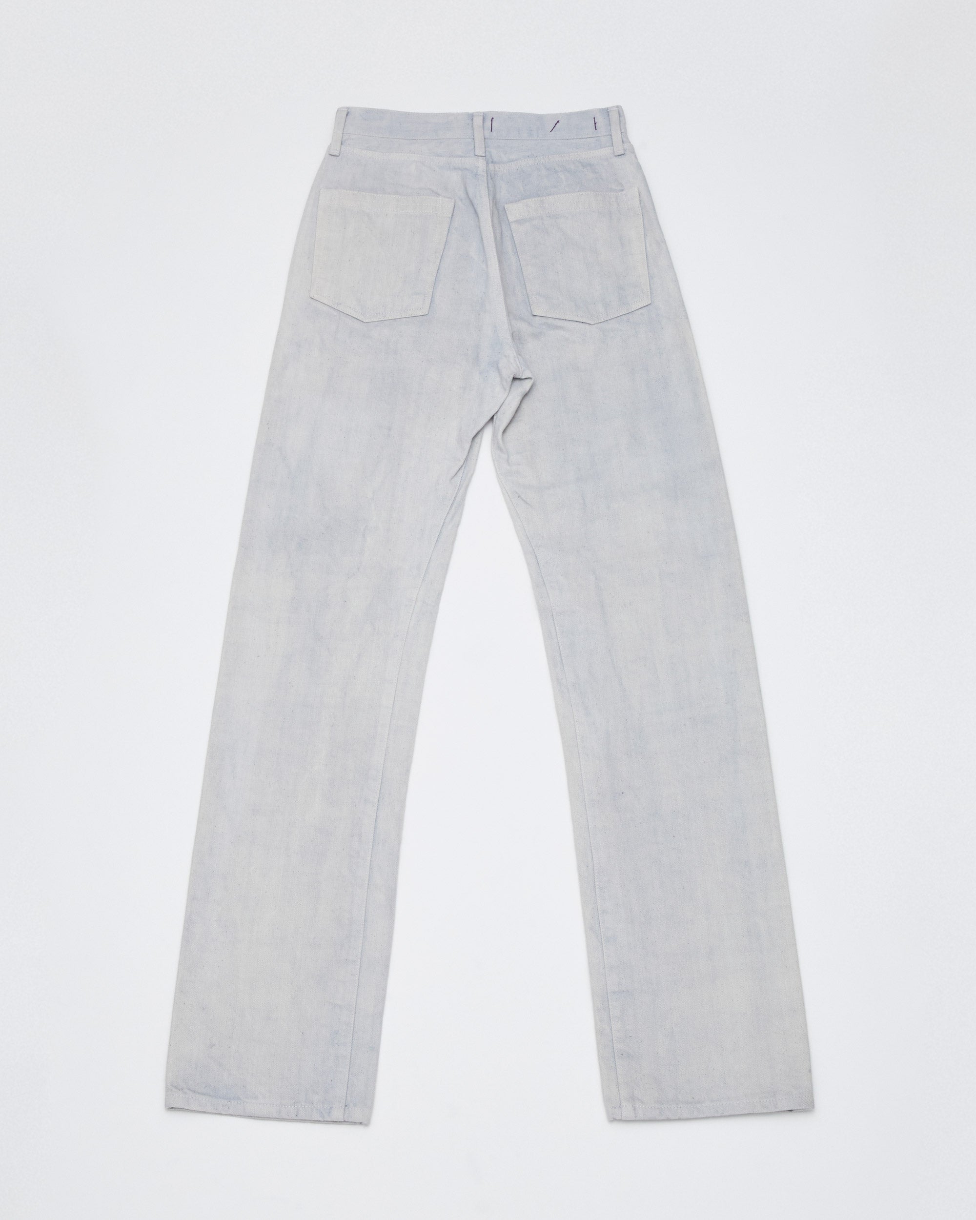 バックプットスタイル<br>ヨーク位置とポケット位置を上げることによりヒップUP効果があります。