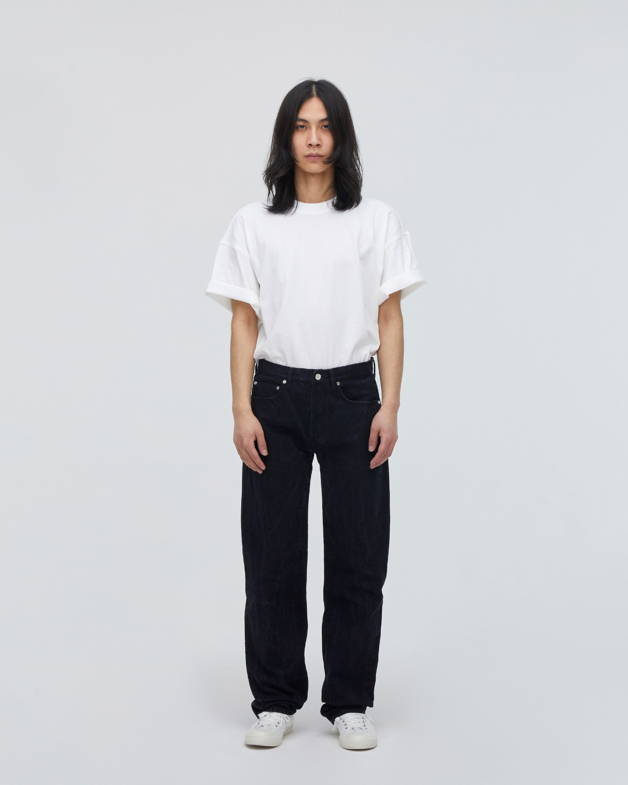 Standard Straight MODEL<br>フロントフィットスタイル<br>股下にスッキリと美しい三角形が見えるようにマチを施し立体的に仕上げています。