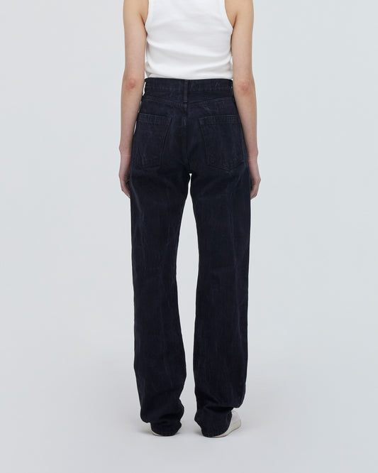 バックフィットスタイル<br>ヒップを包み込むように作った立体的なバックスタイルは小尻効果があります。