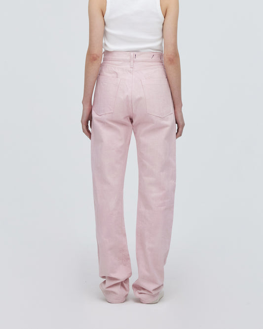 バックフィットスタイル<br>ヒップを包み込むように作った立体的なバックスタイルは小尻効果があります。