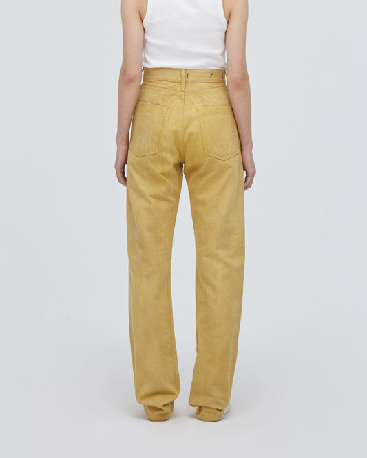 バックフィットスタイル<br>ヒップを包み込むように作った立体的なバックスタイルは小尻効果があります。