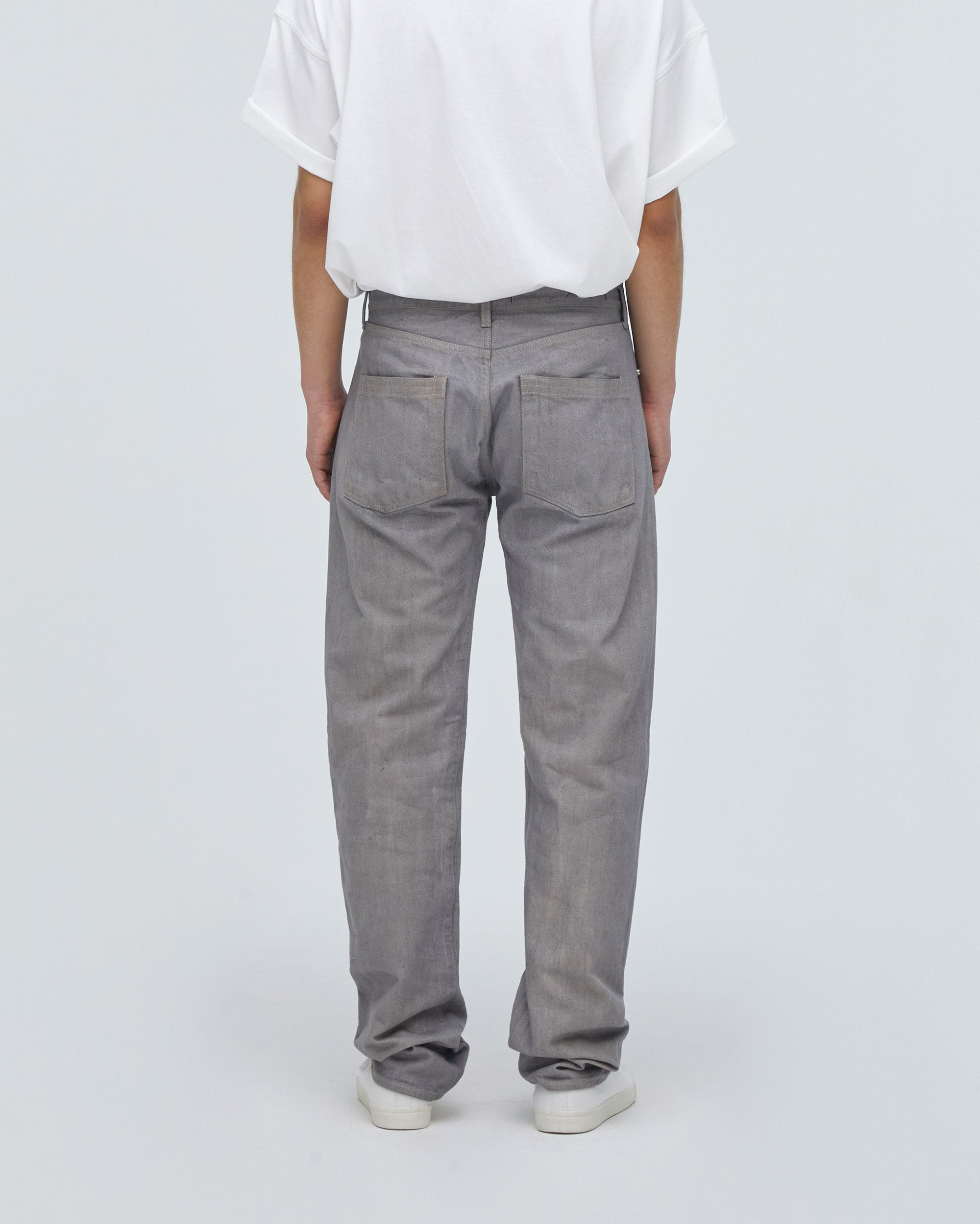 バックフィットスタイル<br>ヒップを包み込むように作った立体的なバックスタイルは小尻効果があります。