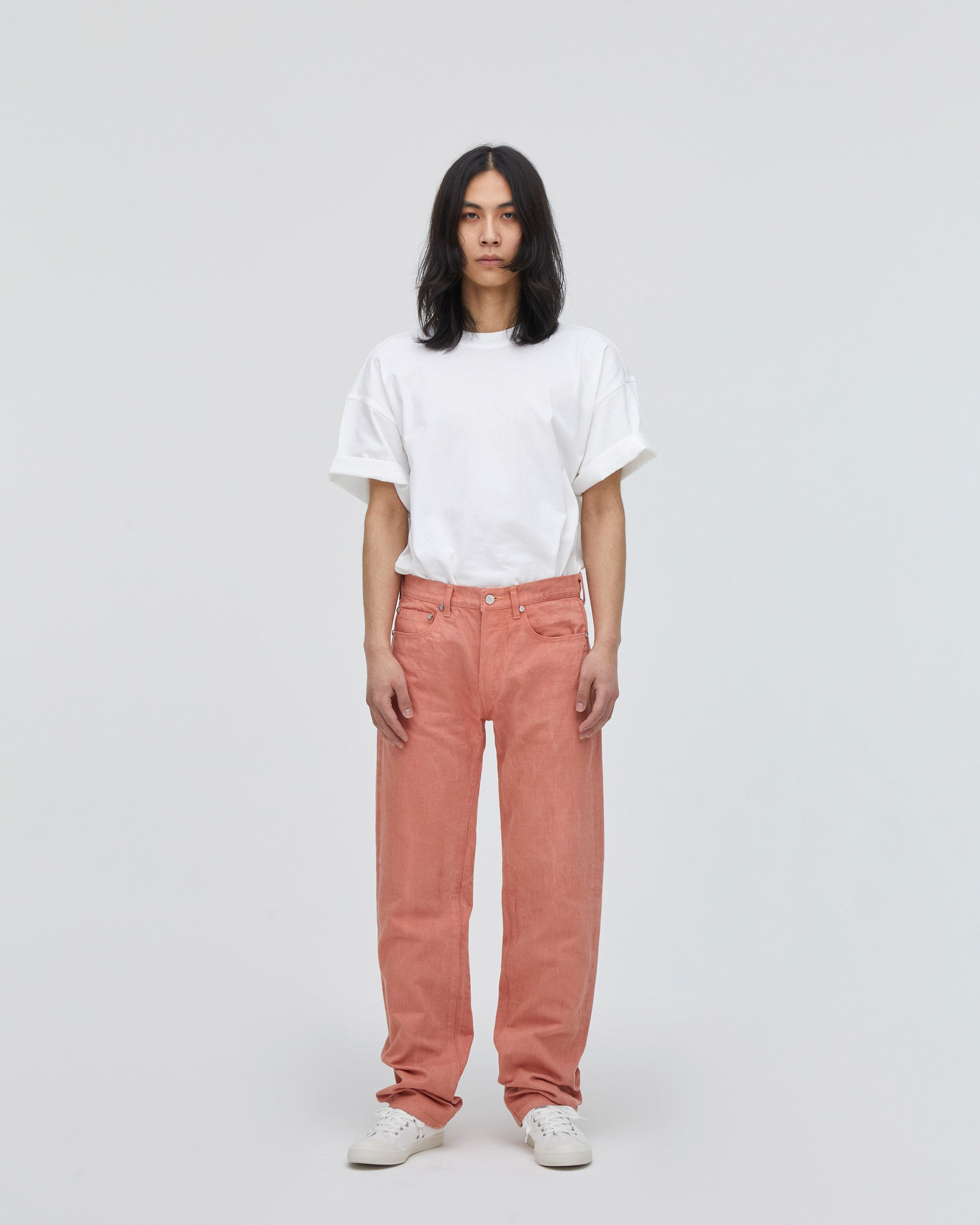 Standard Straight MODEL<br>フロントフィットスタイル<br>股下にスッキリと美しい三角形が見えるようにマチを施し立体的に仕上げています。