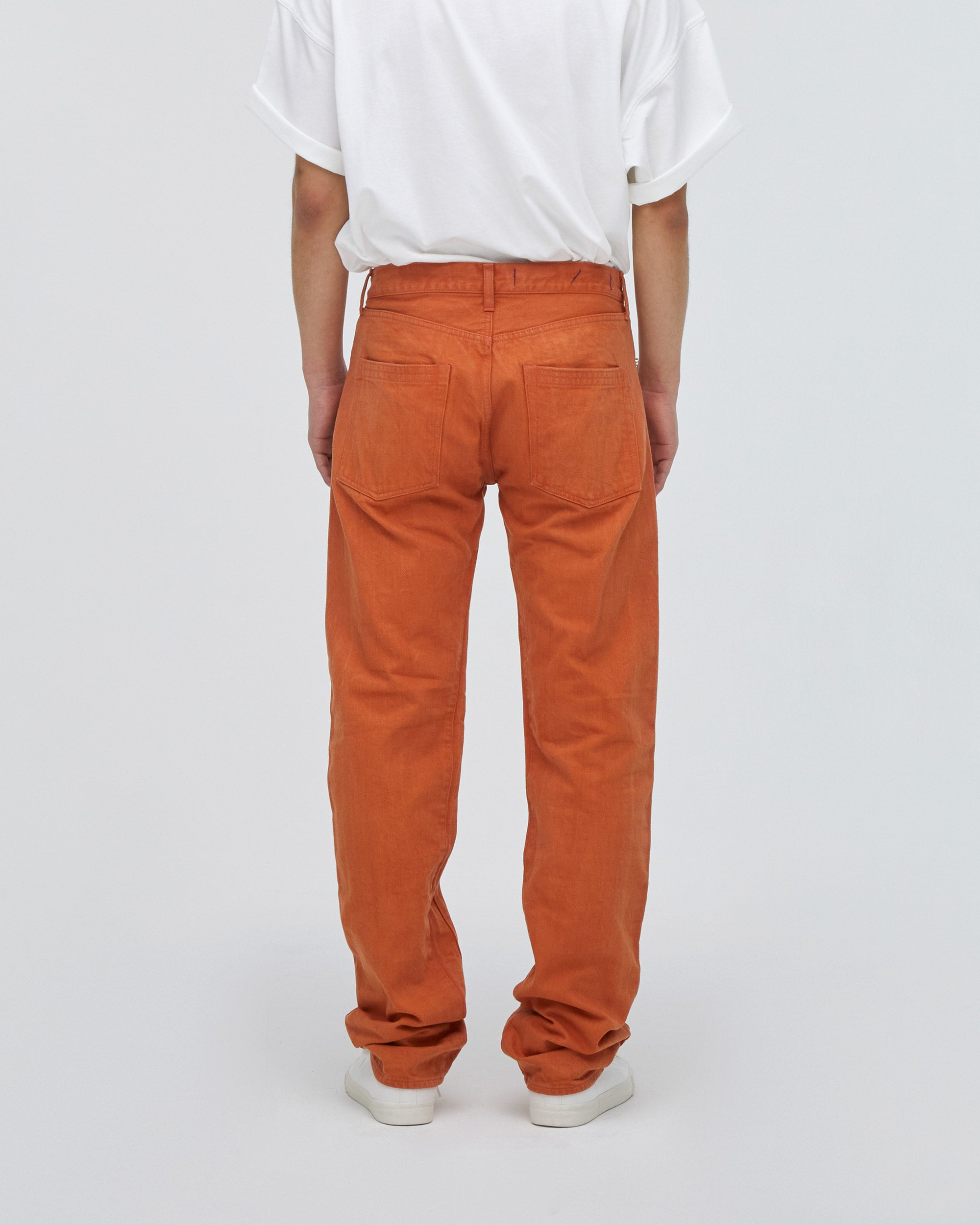 バックフィットスタイル<br>ヒップを包み込むように作った立体的なバックスタイルは小尻効果があります。