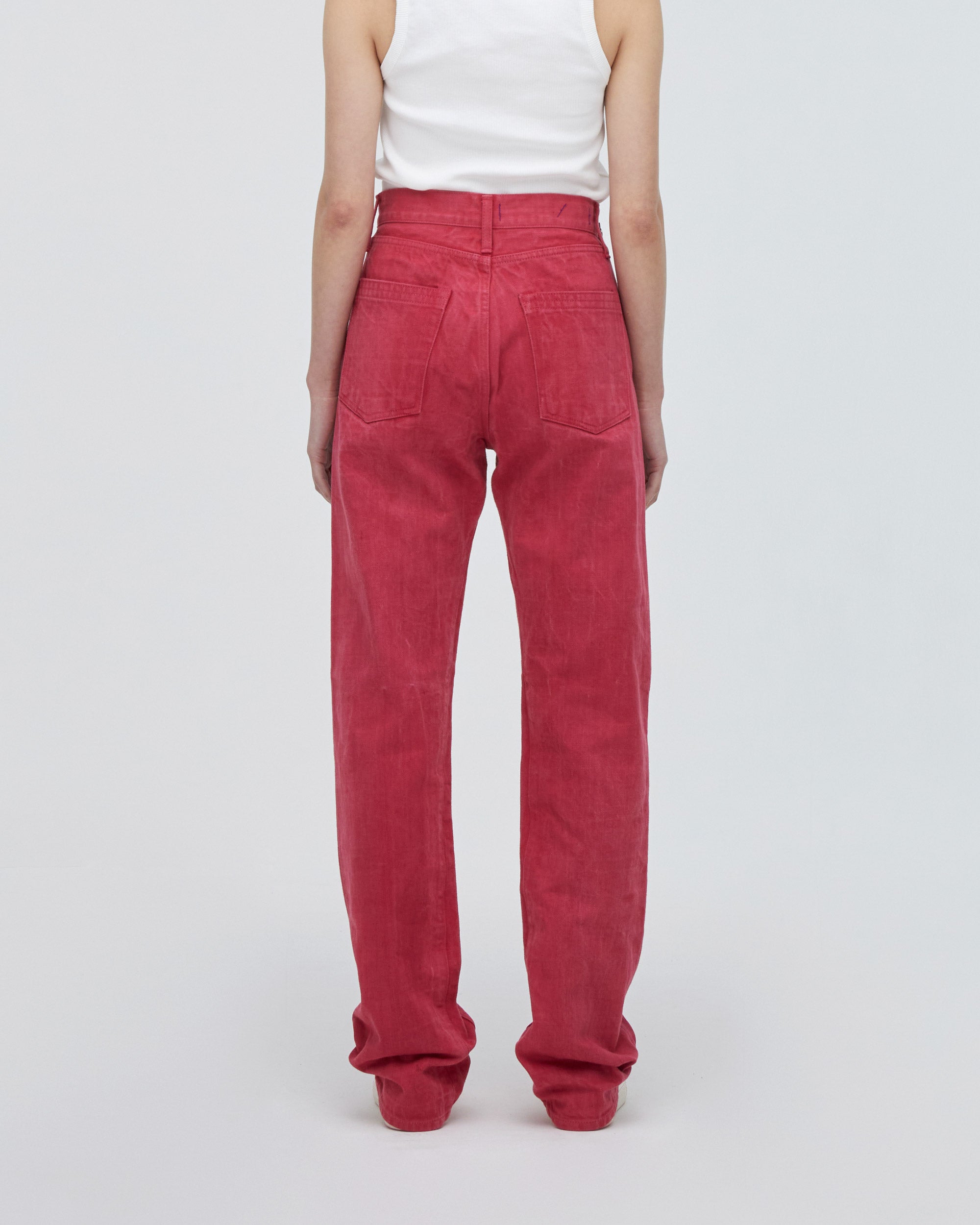 バックフィットスタイル<br>ヒップを包み込むように作った立体的なバックスタイルは小尻効果があります。