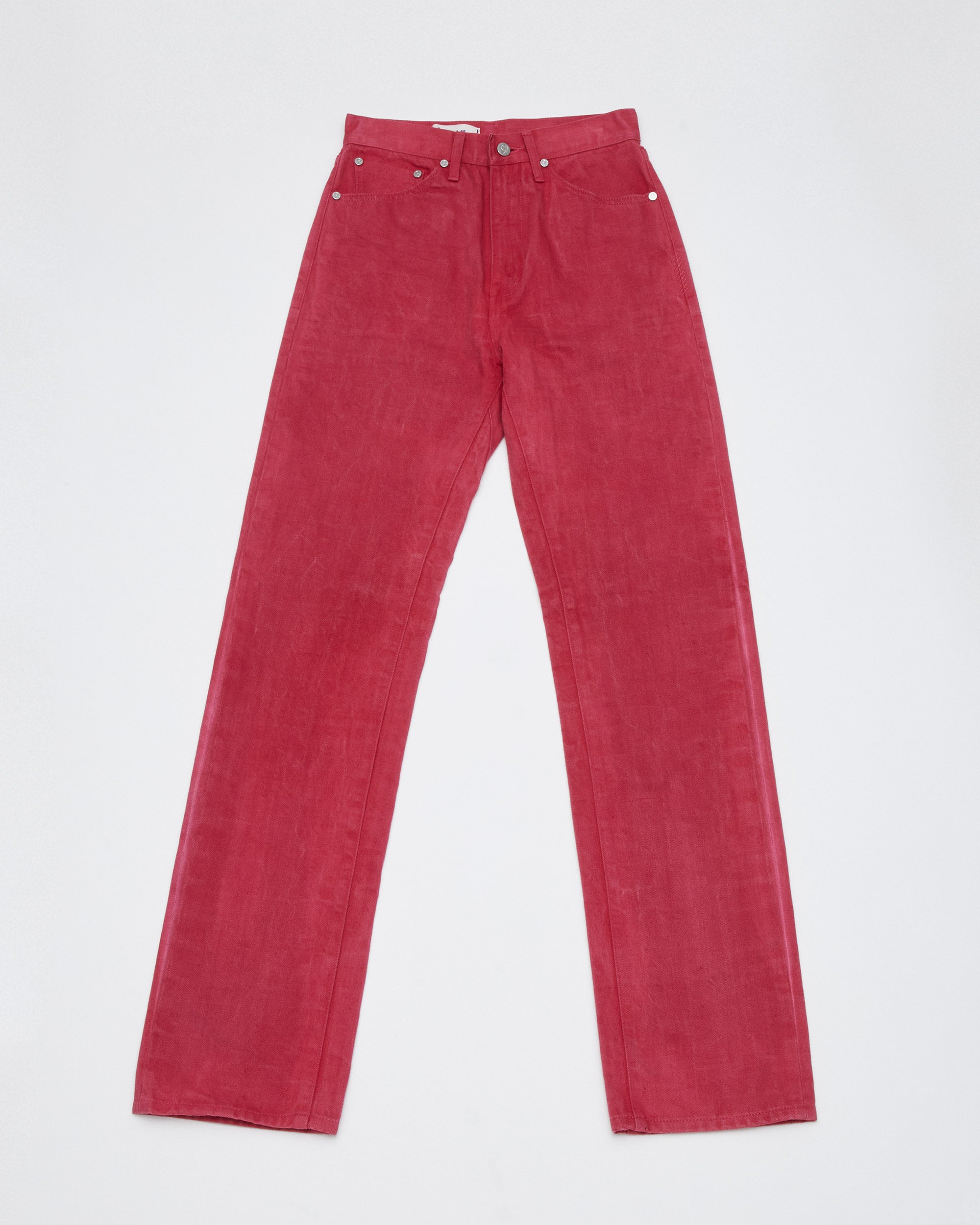 フロントプットスタイル<br>丸みのある立体的なフォルムに仕上げています。更に股下をスッキリと見せる事により脚が長く見えます。