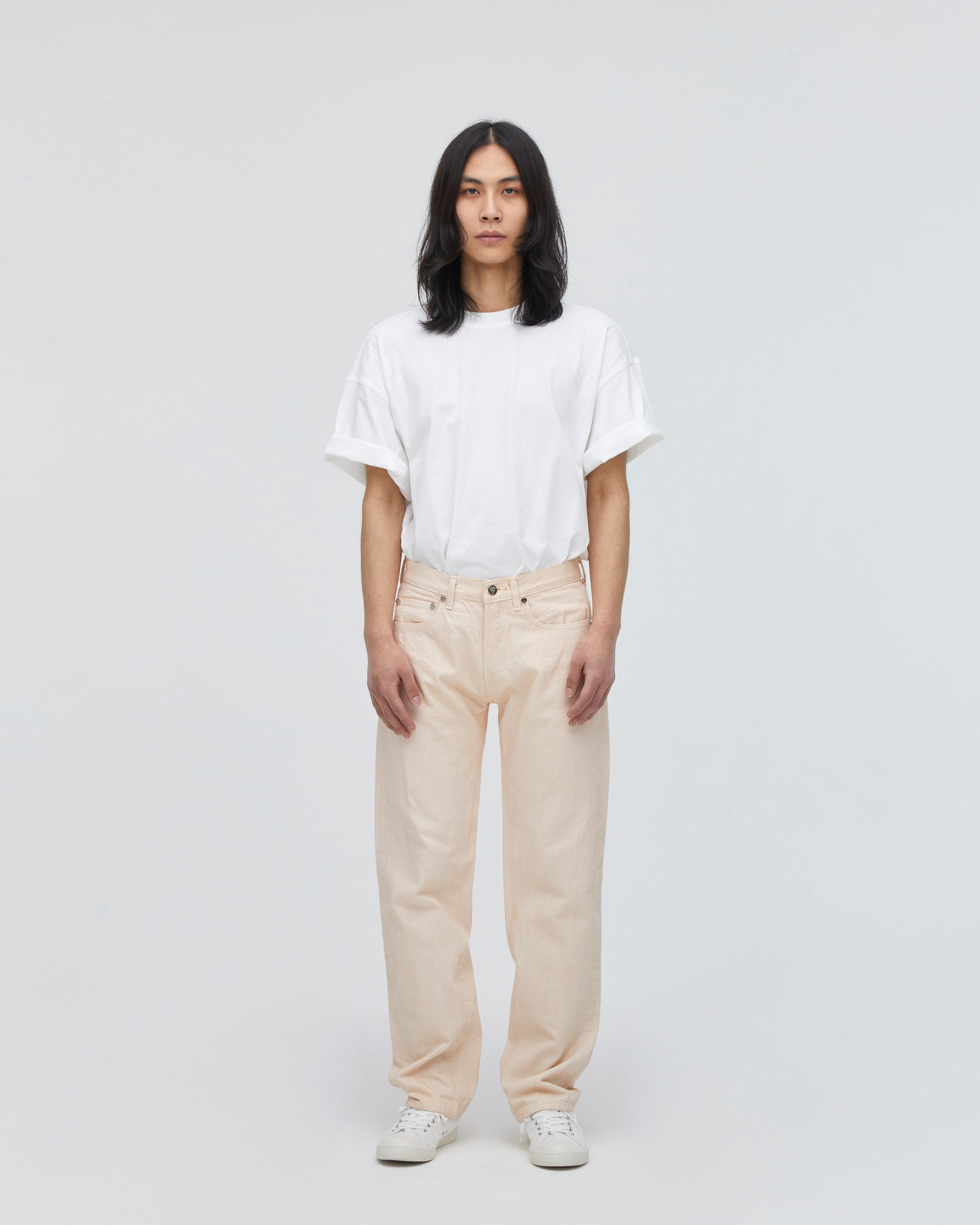 Standard Straight MODEL<br>フロントフィットスタイル<br>股下にスッキリと美しい三角形が見えるようにマチを施し立体的に仕上げています。