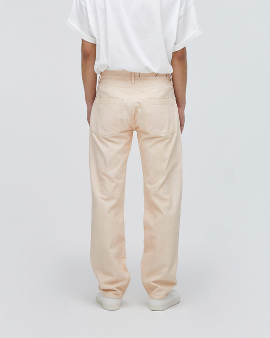 バックフィットスタイル<br>ヒップを包み込むように作った立体的なバックスタイルは小尻効果があります。