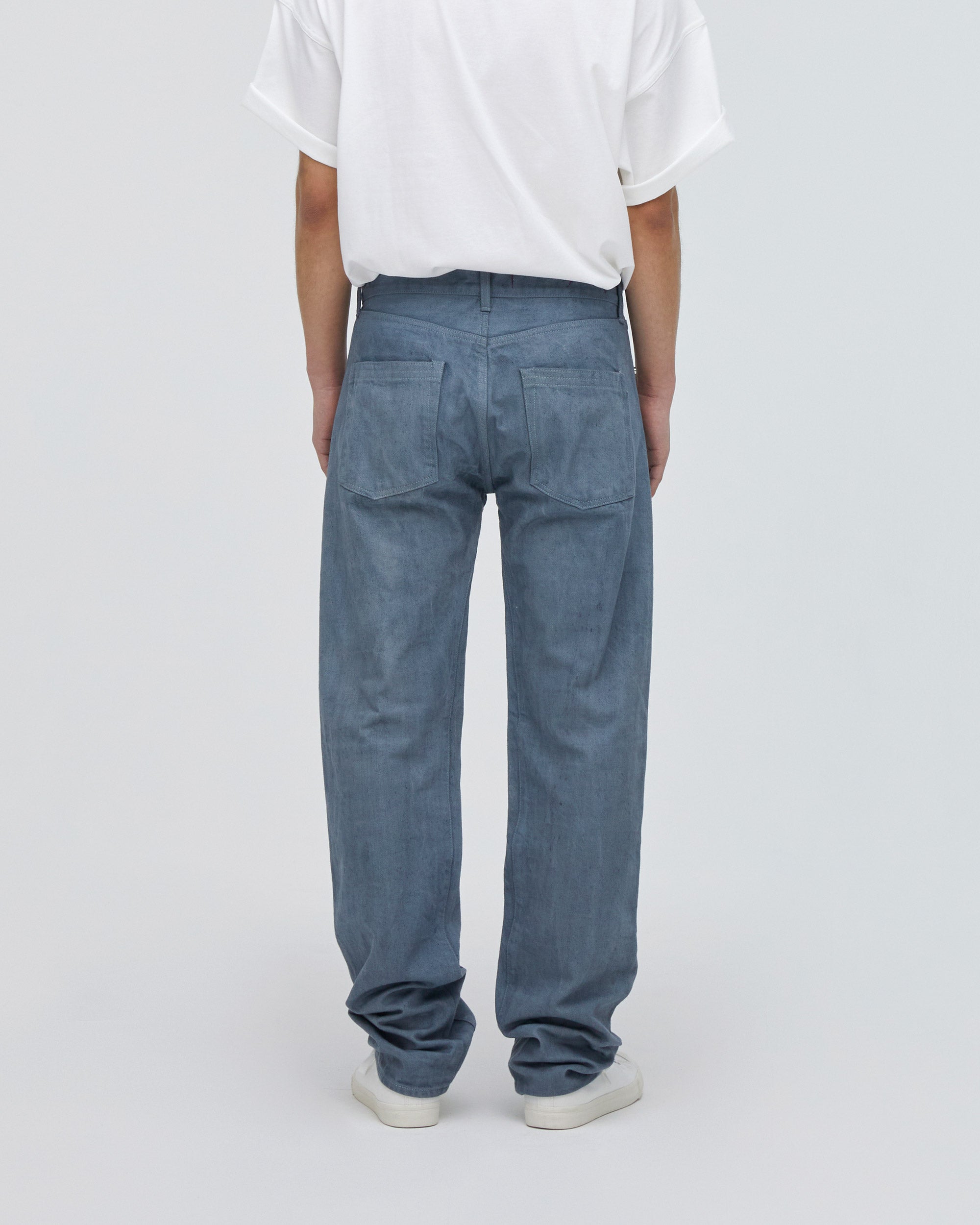 バックフィットスタイル<br>ヒップを包み込むように作った立体的なバックスタイルは小尻効果があります。