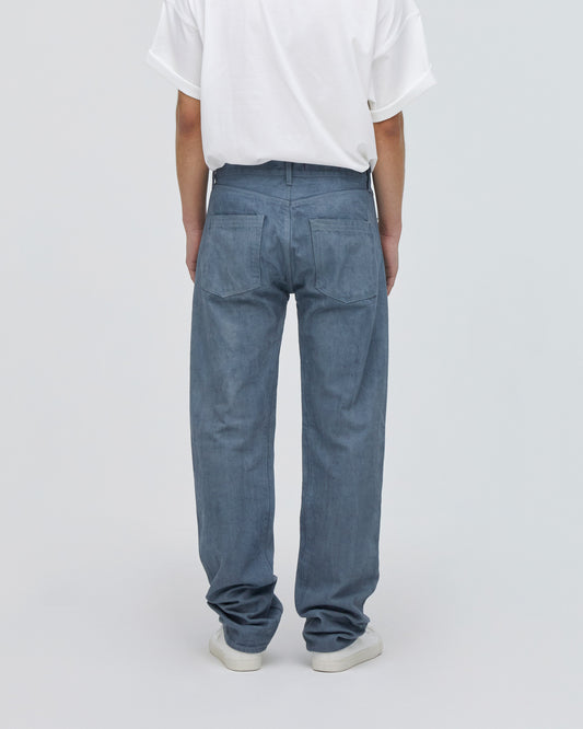 バックフィットスタイル<br>ヒップを包み込むように作った立体的なバックスタイルは小尻効果があります。