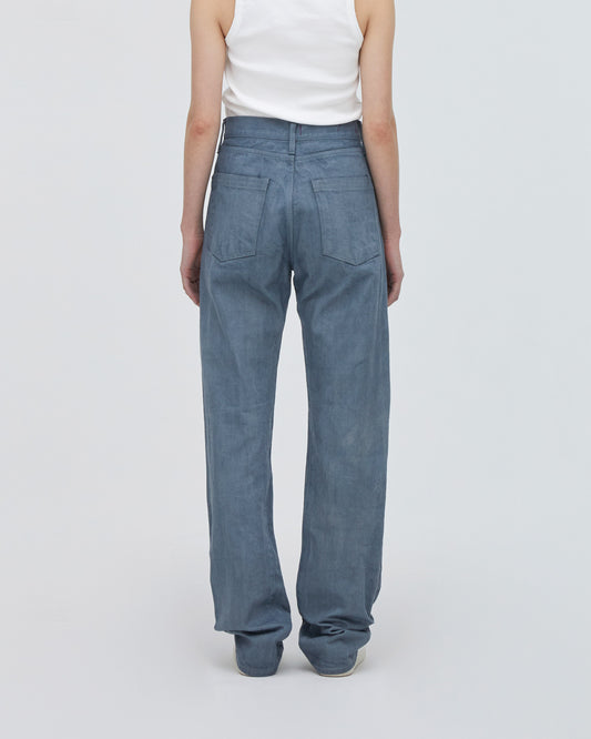 バックフィットスタイル<br>ヒップを包み込むように作った立体的なバックスタイルは小尻効果があります。