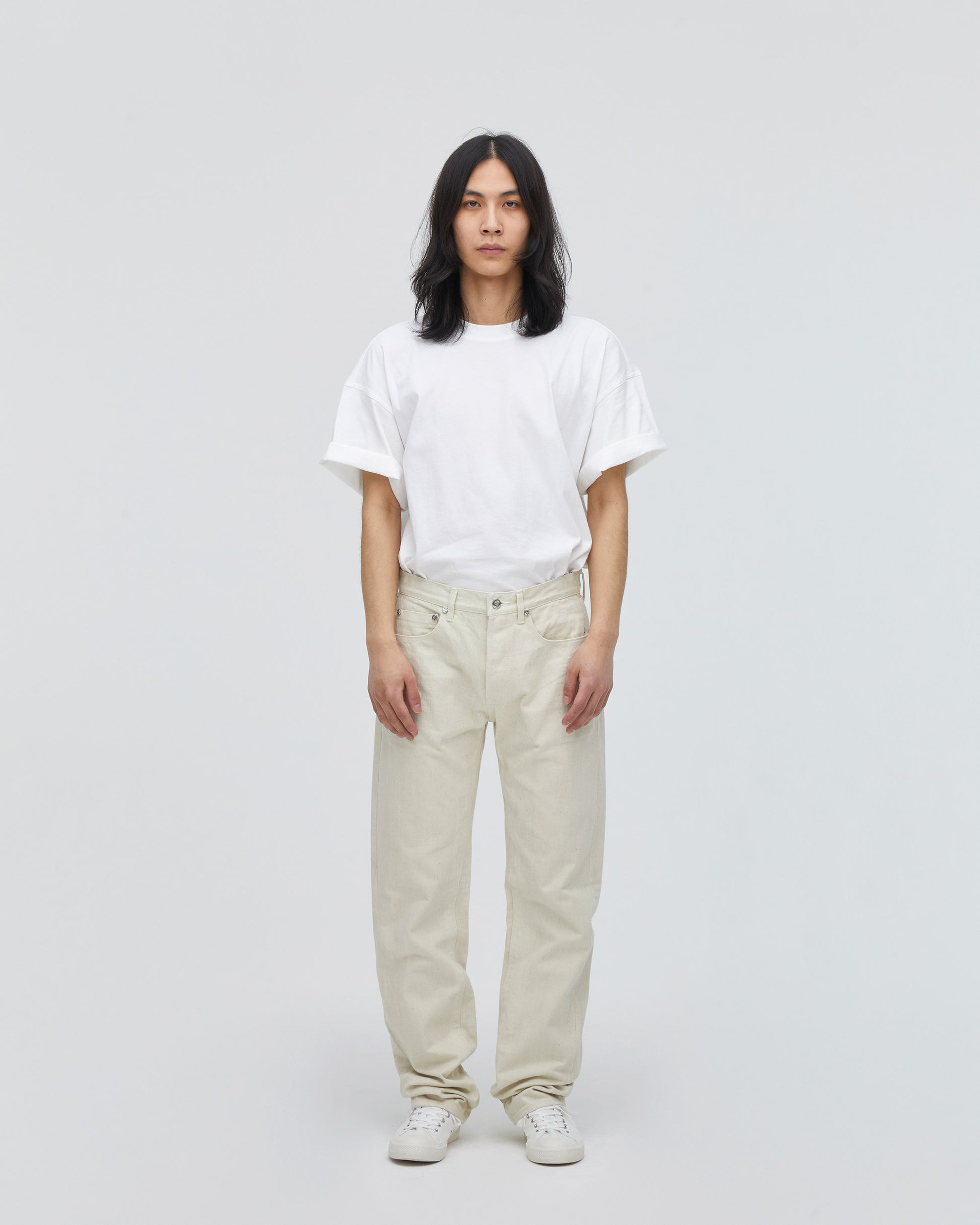 Standard Straight MODEL<br>フロントフィットスタイル<br>股下にスッキリと美しい三角形が見えるようにマチを施し立体的に仕上げています。