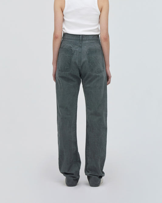 バックフィットスタイル<br>ヒップを包み込むように作った立体的なバックスタイルは小尻効果があります。